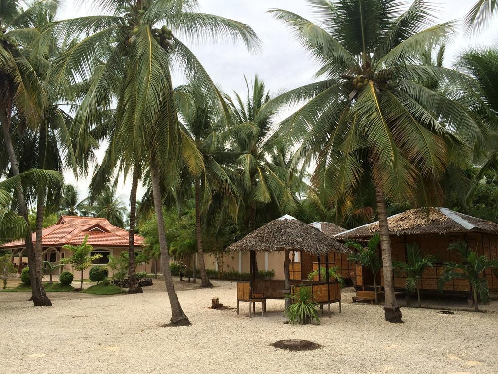 Luzmin Bh - Cottages And Bungalows Oslob Quarto foto